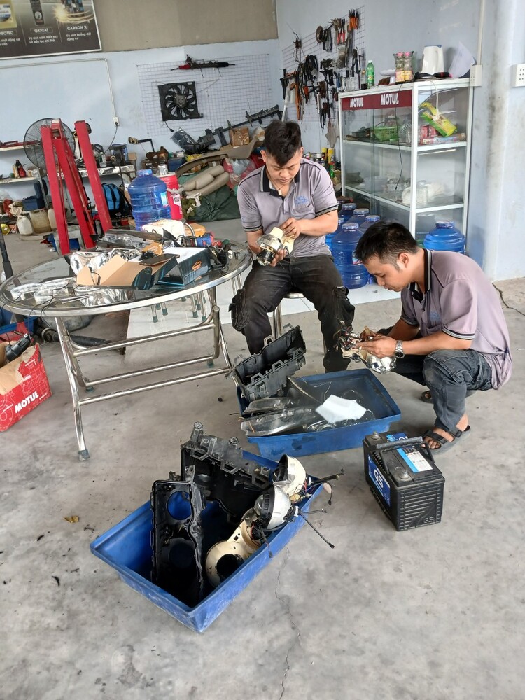 GARAGE TÍN PHÁT. 2/117 Đường Số 8,Bình Hưng Hòa,Bình Tân (Đối diện Aeon Tân Phú).