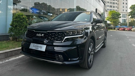 Đại lý thanh lý Kia Sorento Hybrid VIN 2022, giảm khủng đến 120 triệu đồng