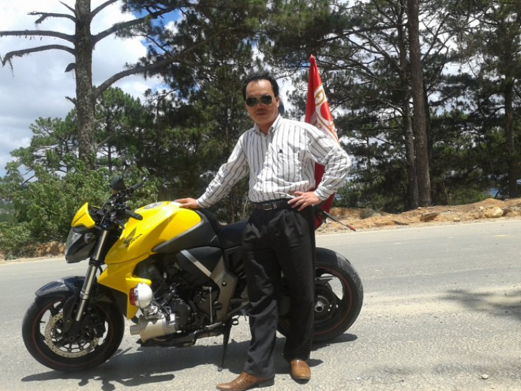 Nhờ các bác đánh giá giúp em con Moto Suzuki GZ 150A này với Nhờ các bác đánh giá giúp em con Moto Suzuki GZ 150A này với