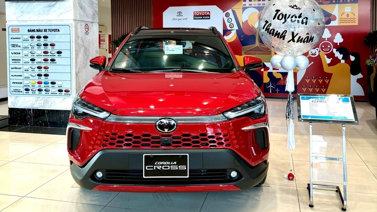 Toyota Corolla Cross 2024 đã về đại lý, nguồn cung dồi dào, mua xe còn được tặng quà