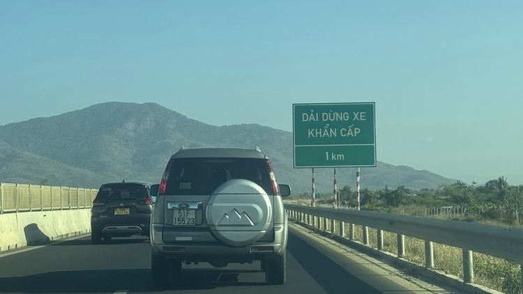 Tài xế chia sẻ kinh nghiệm đi 370km cao tốc TP.HCM -Nha Trang