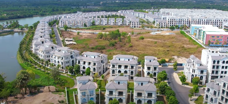 VINHOMES GRAND PARK QUẬN 9 LÀ CÁI “BẪY GẤU” CHO NHỮNG KHÁCH YÊU MÀU HỒNG!