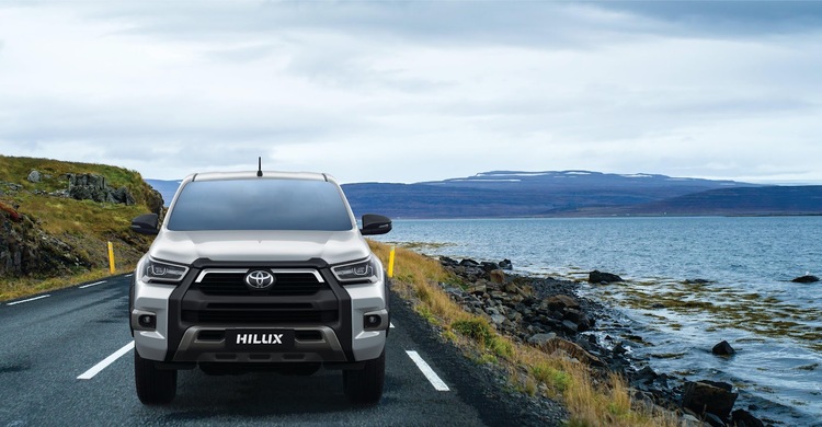 Giá từ 668 triệu đồng, Toyota Hilux 2024 quyết tâm chinh phục khách hàng Việt