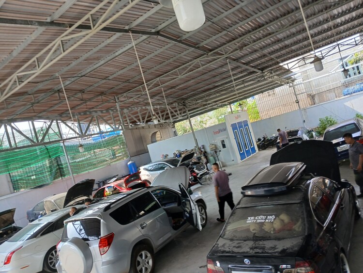 GARAGE TÍN PHÁT. 2/117 Đường Số 8,Bình Hưng Hòa,Bình Tân (Đối diện Aeon Tân Phú).