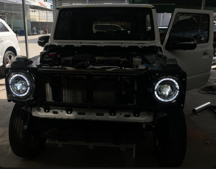 Khoe em Suzuki Jimny 3 cửa trắng ngọc trinh mới lấy, sắp lột xác hoàn toàn Khoe em Suzuki Jimny 3 cửa trắng ngọc trinh mới lấy, sắp lột xác hoàn toàn