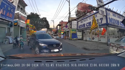 Tài xế Việt đầy tật xấu khi lái xe: Đường phố khi nào mới văn minh?