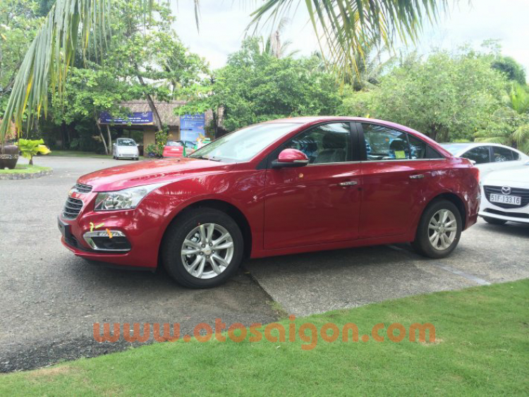 Chevrolet Cruze 2016 xuất hiện tại Việt Nam, lộ giá bán