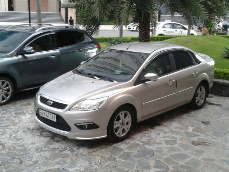 làm mới Ford Focus sedan 2011 chút cho vui