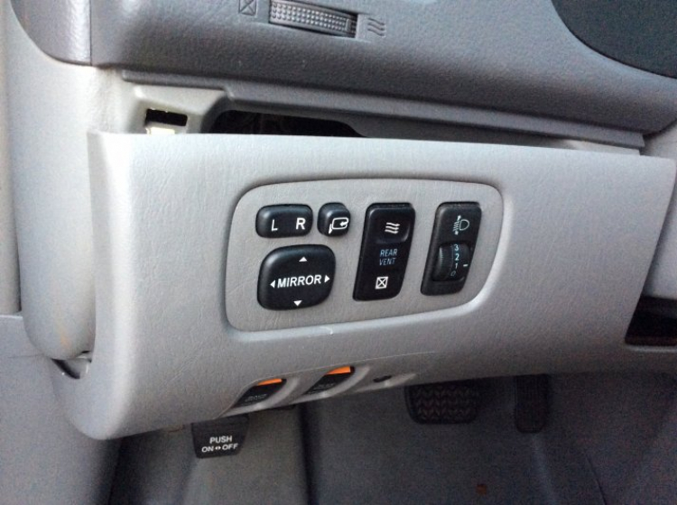 Tự hào là chiếc TOYOTA SIENNA LE duy nhất VN lắp và độ nhiều đồ chơi ! Tự hào là chiếc TOYOTA SIENNA LE duy nhất VN lắp và độ nhiều đồ chơi !