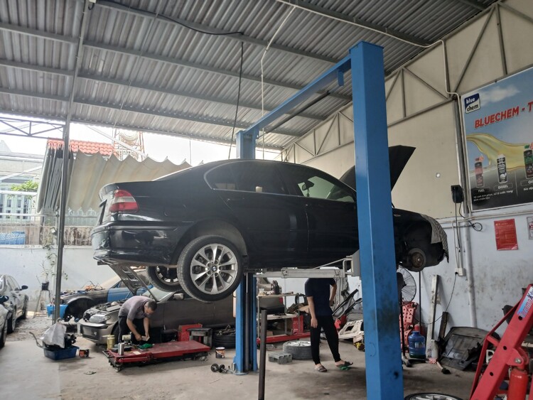 GARAGE TÍN PHÁT. 2/117 Đường Số 8,Bình Hưng Hòa,Bình Tân (Đối diện Aeon Tân Phú).