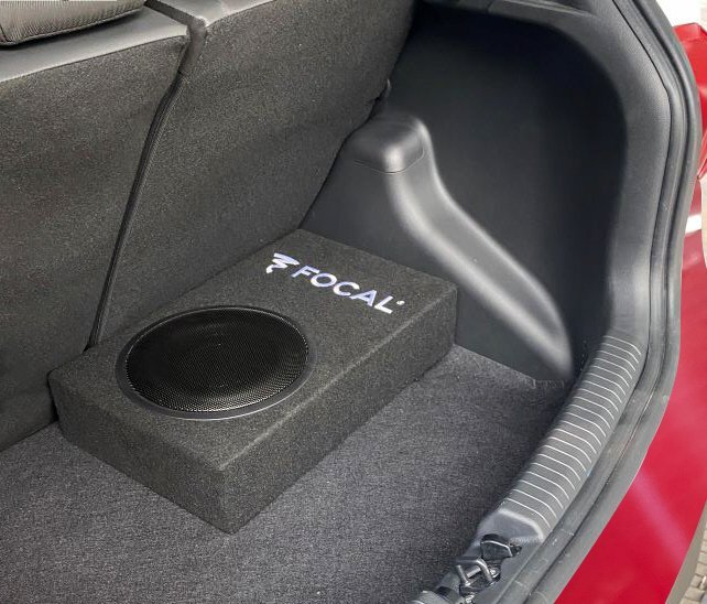 Suzuki Swift nâng cấp âm thanh Focal và Rockpower!