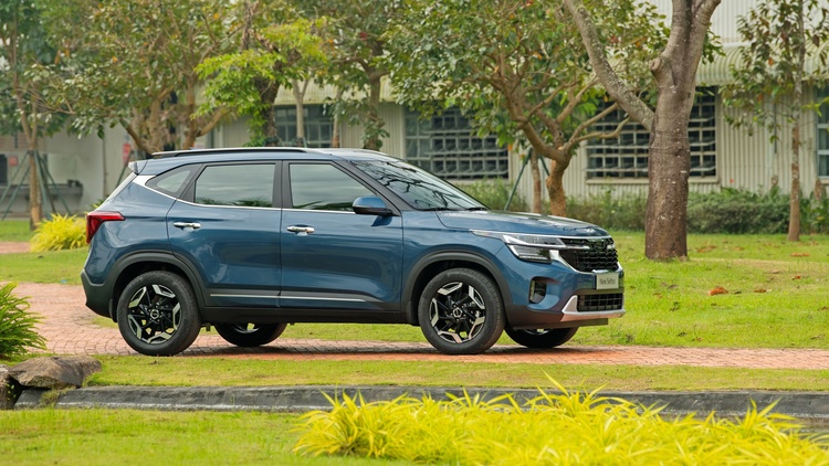 Kia Seltos 2024 thêm 2 phiên bản, nâng cấp trang bị cho phiên bản hiện hữu, phủ kín phân khúc B-SUV