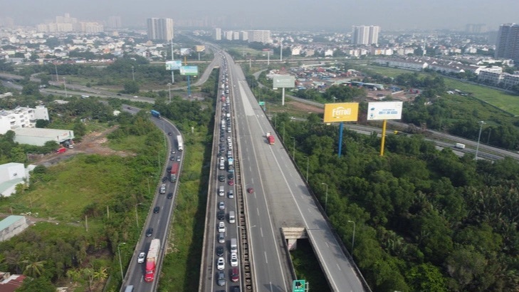 Đóng - mở cao tốc Long Thành không hiệu quả, các tuyến đường xung quanh bị ảnh hưởng, kẹt xe nghiêm trọng