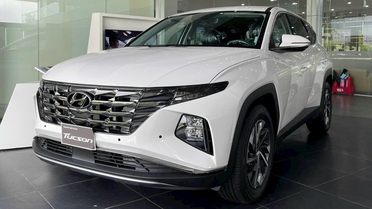 Hyundai Tucson giờ lăn bánh <800 triệu chưa các bác?