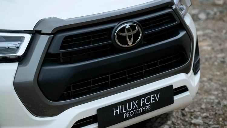 Thử nghiệm công nghệ Hydro của Mirai, Toyota Hilux FCEV hứa hẹn tầm hoạt động lên tới 600 km