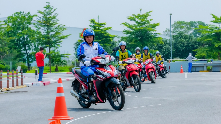 Đào tạo giảng viên an toàn giao thông nội bộ cho các doanh nghiệp..jpg