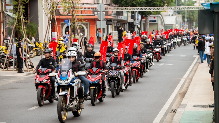 Sự kiện Honda Thanks Day - một trong những sự kiến lớn nhất, quy tụ hàng trăm nghìn khách hàng...jpg