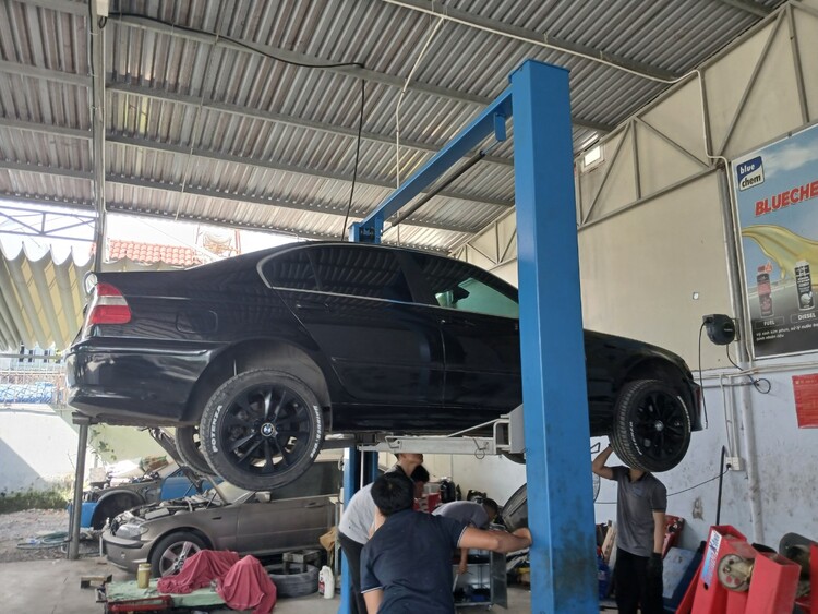 GARAGE TÍN PHÁT. 2/117 Đường Số 8,Bình Hưng Hòa,Bình Tân (Đối diện Aeon Tân Phú).