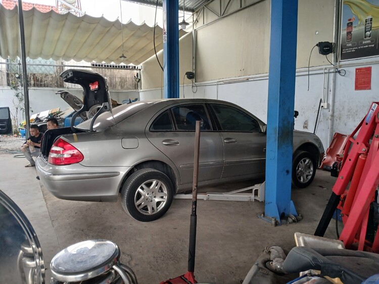 GARAGE TÍN PHÁT. 2/117 Đường Số 8,Bình Hưng Hòa,Bình Tân (Đối diện Aeon Tân Phú).