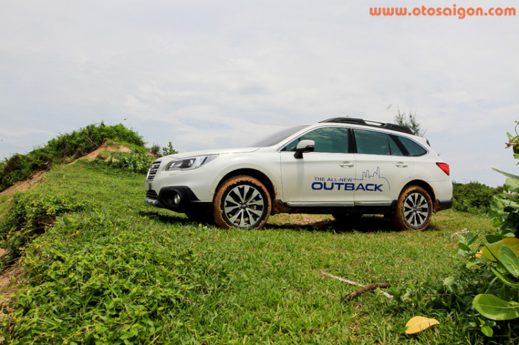 Sau vô lăng Subaru Outback 2015: hoàn hảo cho gia đình