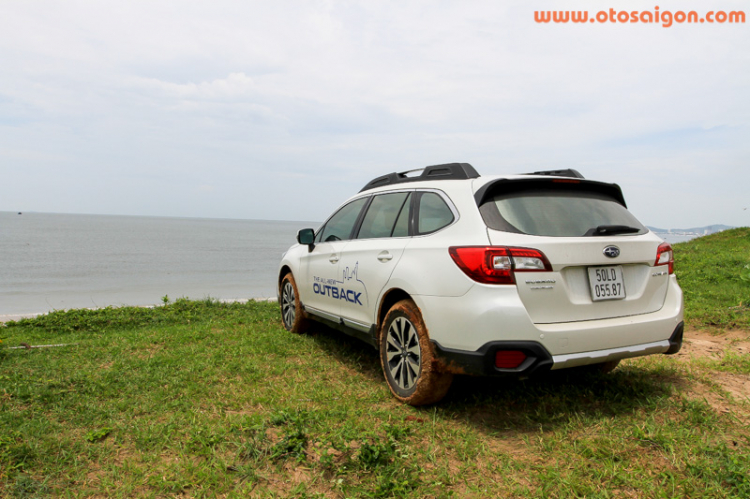 Sau vô lăng Subaru Outback 2015: hoàn hảo cho gia đình