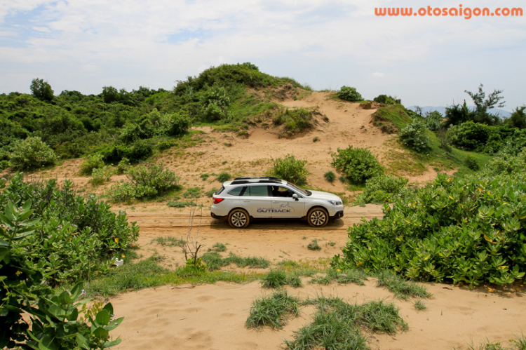 Sau vô lăng Subaru Outback 2015: hoàn hảo cho gia đình