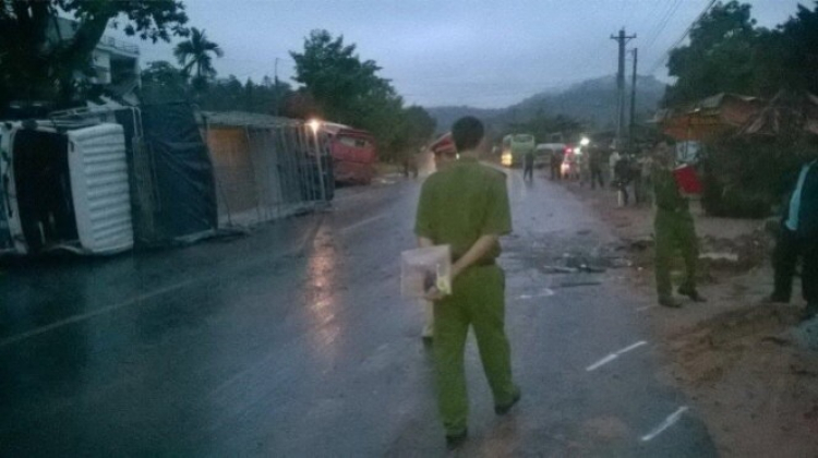 Lại tai nạn do xe giường nằm gây ra.