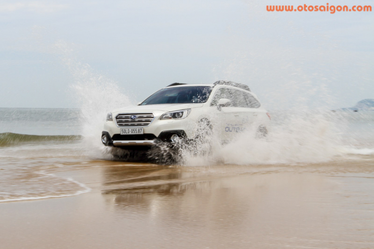 Sau vô lăng Subaru Outback 2015: hoàn hảo cho gia đình