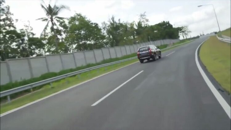 Bộ ảnh và video chính thức của Mitsubishi Pajero Sport 2016 Bộ ảnh và video chính thức của Mitsubishi Pajero Sport 2016