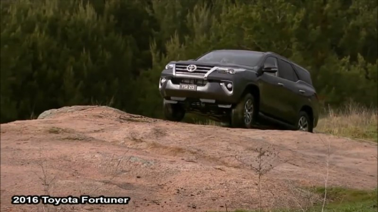 Bộ ảnh và video chính thức của Mitsubishi Pajero Sport 2016