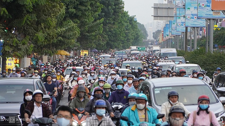 Nghiên cứu làm đường trên cao giảm ùn tắc khu vực Tân Sơn Nhất