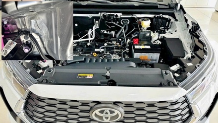 Dong-co-Toyota-Innova-Cross-V.jpg