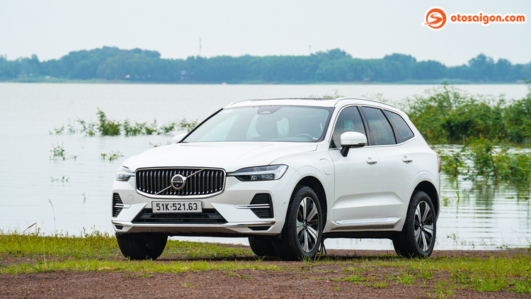 volvo-xc60-recharge-mau.jpg