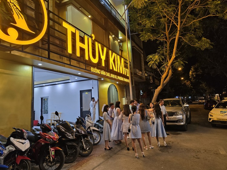 Quay lại Vĩnh Hy sau 14 năm, Hang Rái quá đẹp! (19/4/2024) Quay lại Vĩnh Hy sau 14 năm, Hang Rái quá đẹp! (19/4/2024)