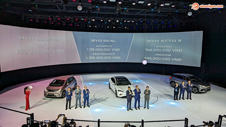 Otosaigon-BYD (2).jpg Otosaigon-BYD (2).jpg