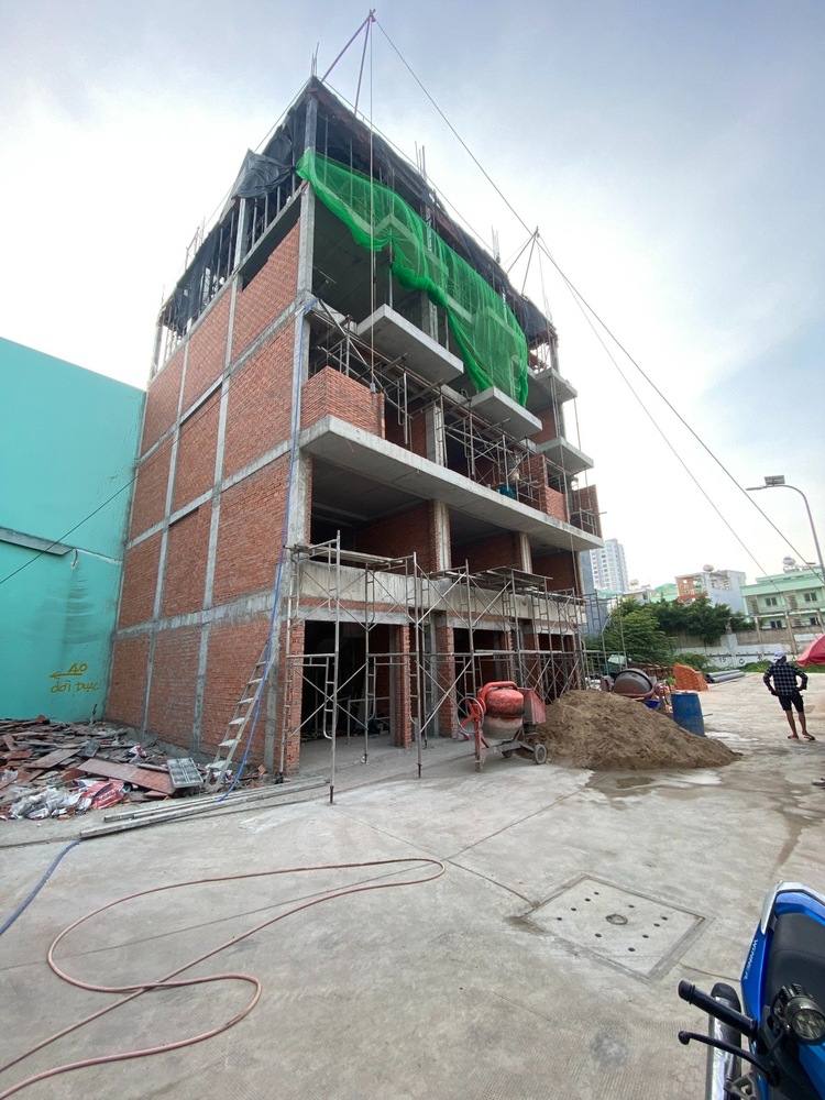 Mời các bác đánh giá: Nhà phố Quận 8 mà thang máy lên tận sân thượng Mời các bác đánh giá: Nhà phố Quận 8 mà thang máy lên tận sân thượng