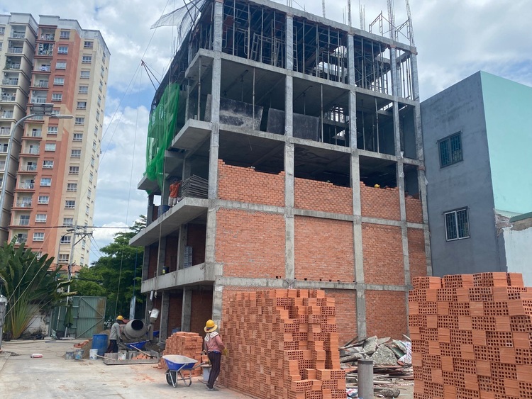 Mời các bác đánh giá: Nhà phố Quận 8 mà thang máy lên tận sân thượng Mời các bác đánh giá: Nhà phố Quận 8 mà thang máy lên tận sân thượng