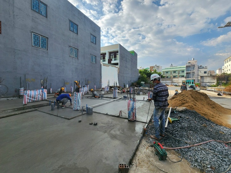 Mời các bác đánh giá: Nhà phố Quận 8 mà thang máy lên tận sân thượng Mời các bác đánh giá: Nhà phố Quận 8 mà thang máy lên tận sân thượng