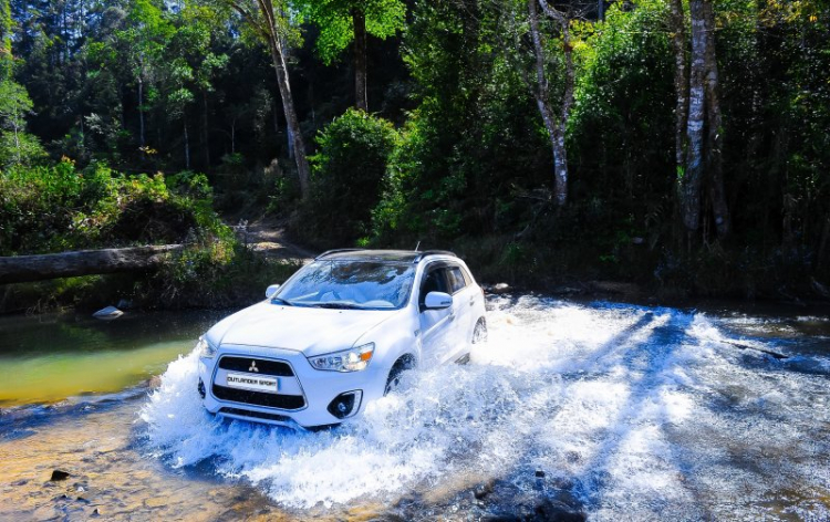 Bộ ảnh du xuân đẹp đến ngỡ ngàng cùng "vợ hai" Outlander Sport