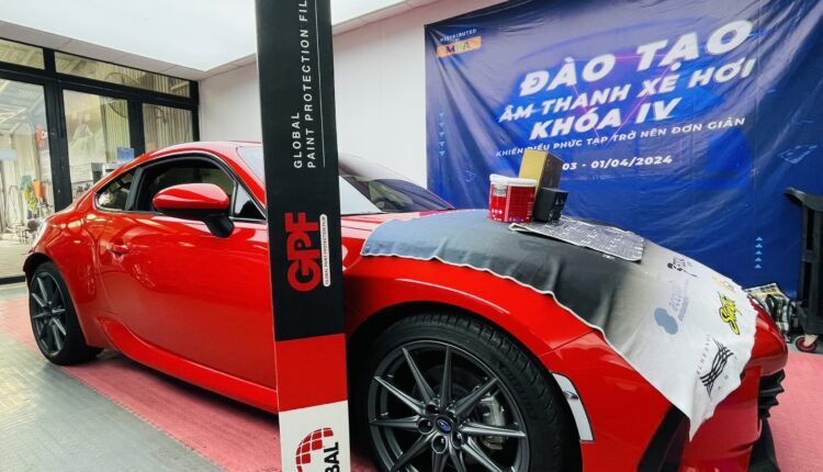 Subaru BRZ, xe thể thao 2 cửa Nhật Bản nâng cấp những gì tại Autobis!