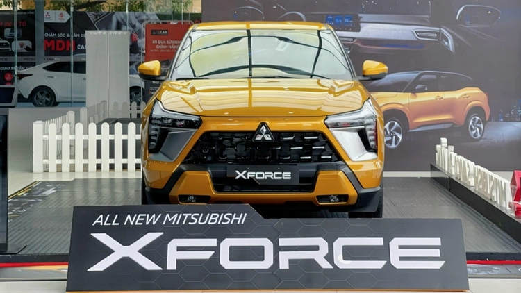 Đại lý giảm giá Mitsubishi Xforce VIN 2023 từ 30-50 triệu đồng, lăn bánh chỉ ngang giá niêm yết