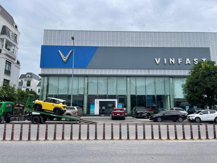 Vinfast VF3 giao xe 2.jpg