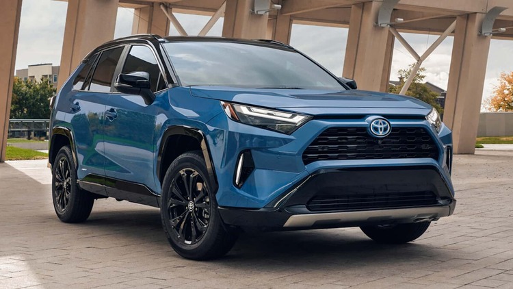 Toyota vẫn là "vua doanh số" toàn cầu nửa đầu năm 2024