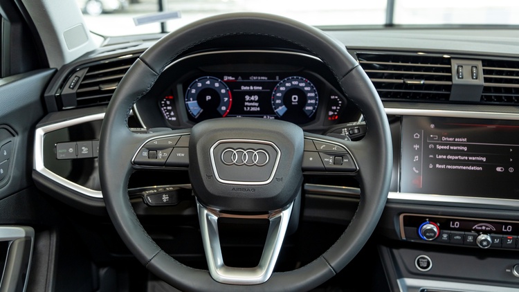 audi-q3-2024-24.jpg