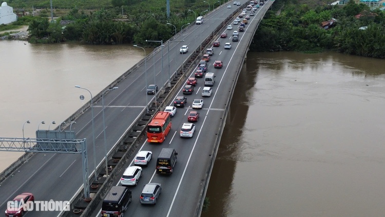 Đề xuất khảo sát và cấm xe tải trọng lớn vào cao tốc Long Thành ngày cuối tuần, lễ Tết