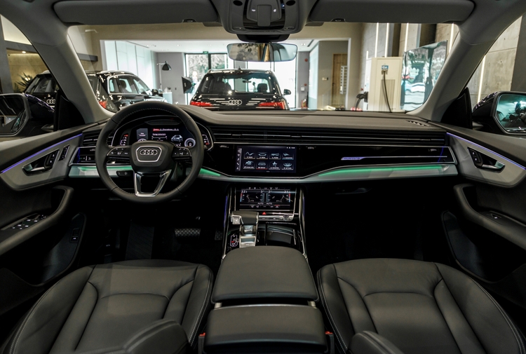 Audi Q8 S line 2024 (16).jpg