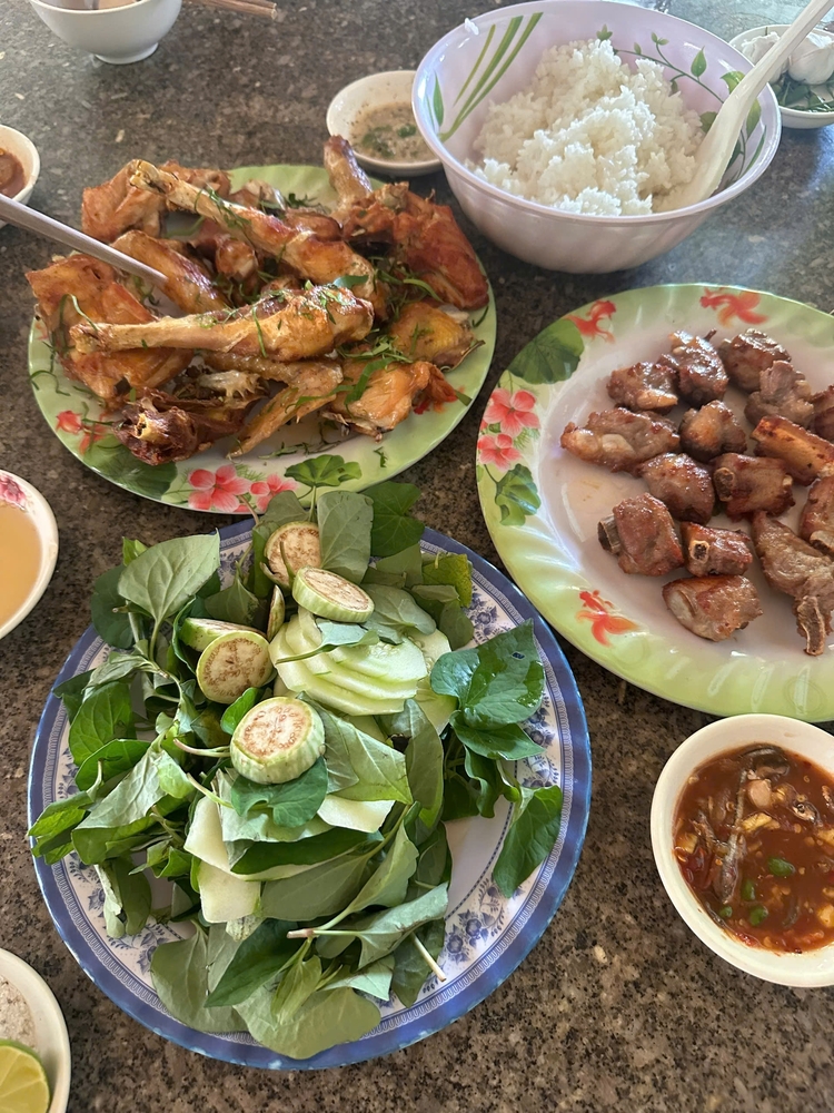 Vừa hoàn thành chuyến xuyên Việt, Sài Gòn-Hà Nội-Lào Cai-Vân Nam trong 3 tuần Vừa hoàn thành chuyến xuyên Việt, Sài Gòn-Hà Nội-Lào Cai-Vân Nam trong 3 tuần