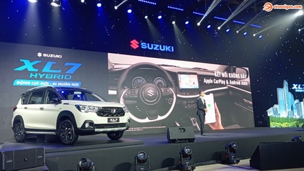 suzuki-xl7-hybrid-16.jpg