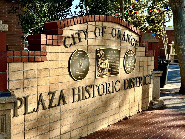 Orange Plaza Historic District