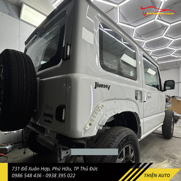 Các bác có tò mò về gói độ Jimny gần 200 củ bên em không?